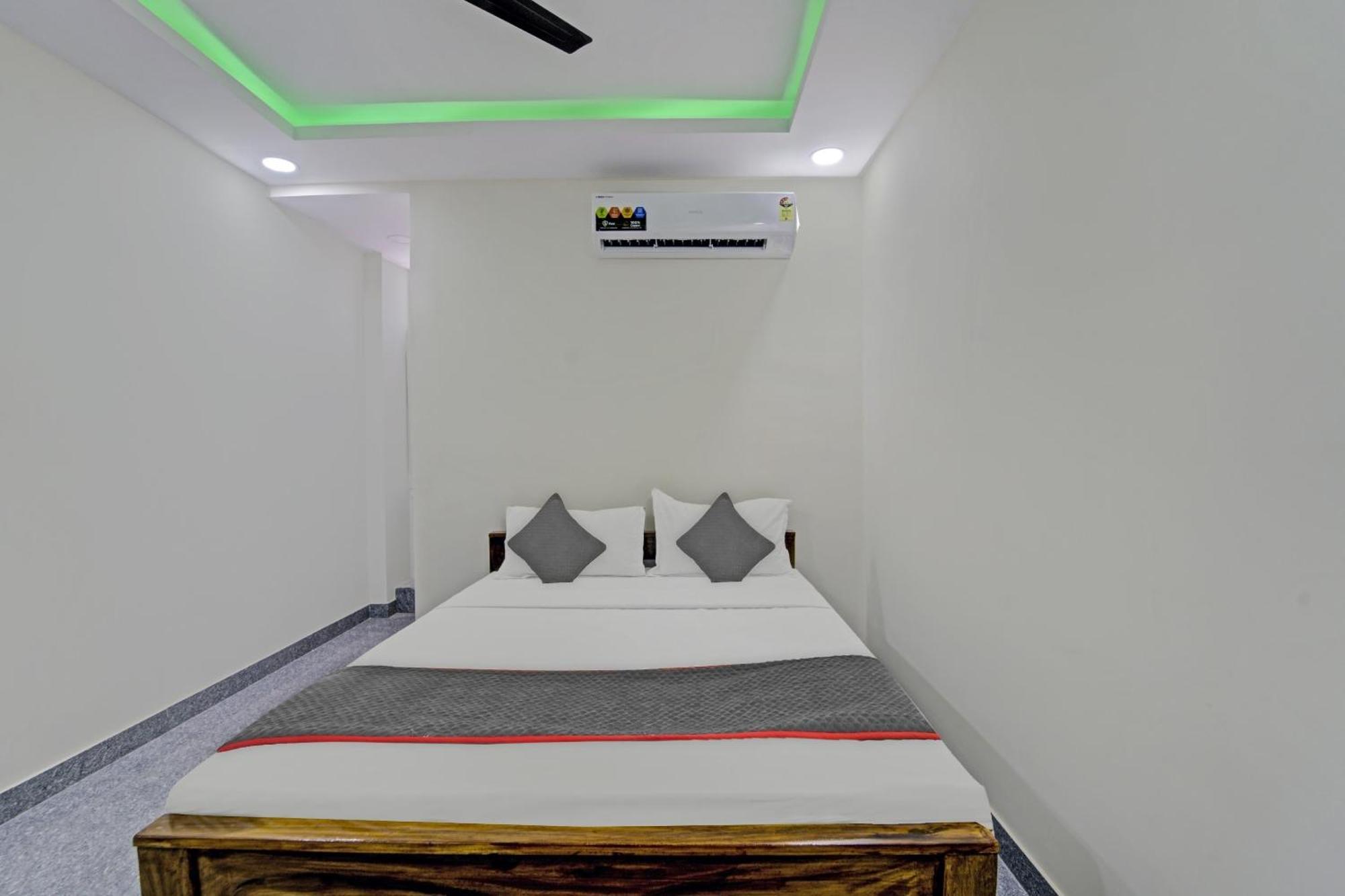 Townhouse 1096 Hotel Redfox Nungambakkam Chennai Eksteriør billede