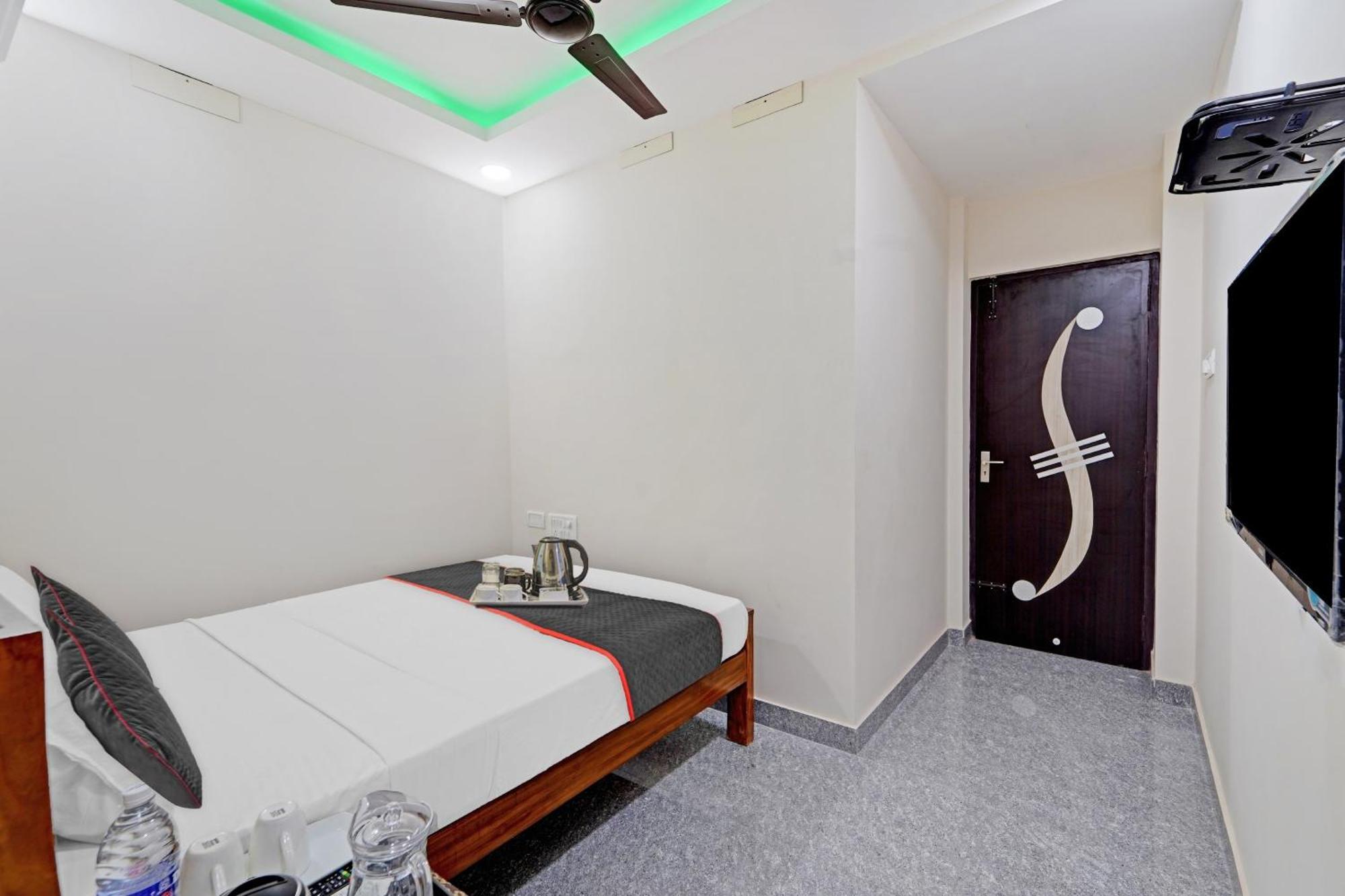 Townhouse 1096 Hotel Redfox Nungambakkam Chennai Eksteriør billede