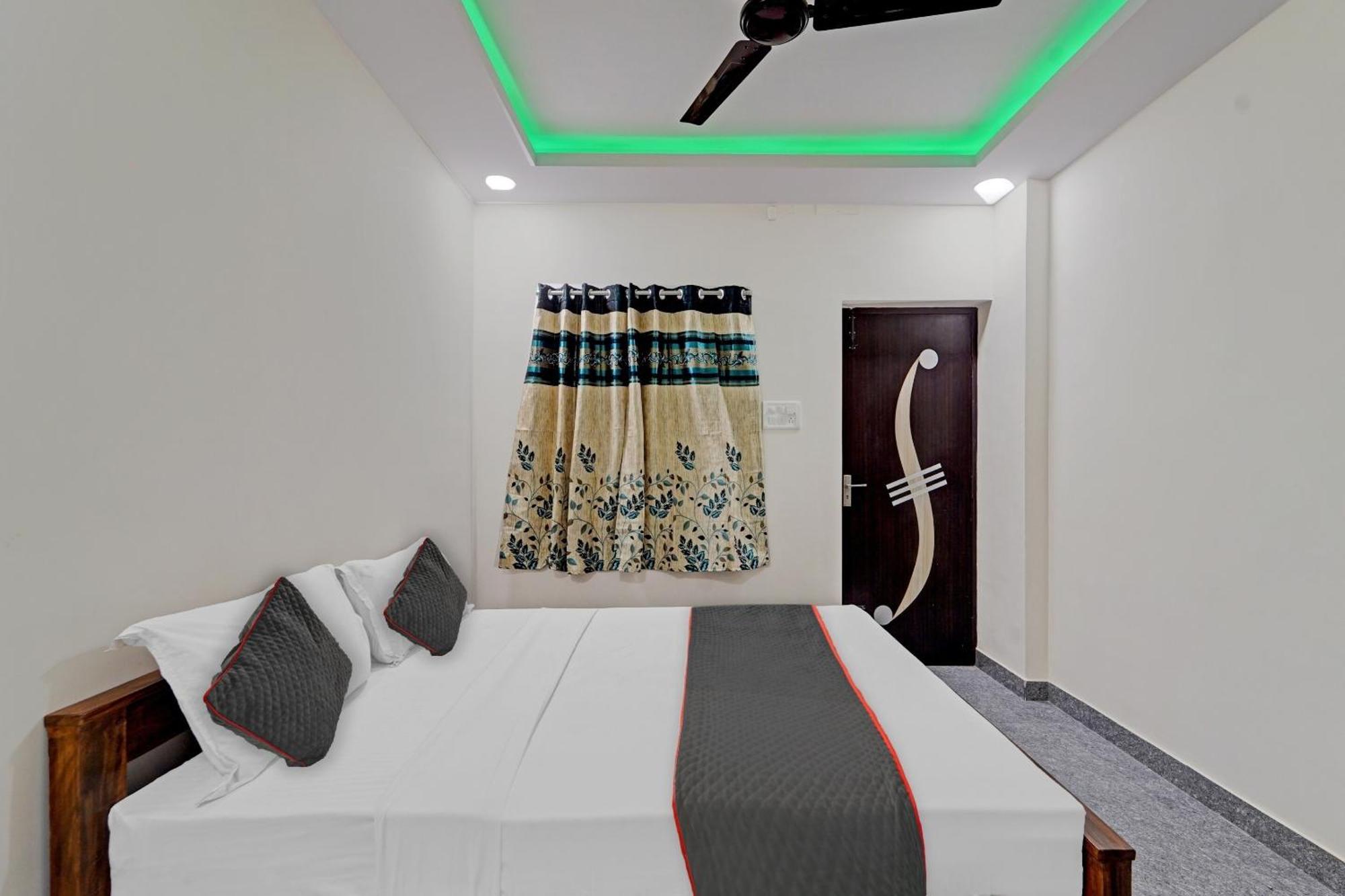 Townhouse 1096 Hotel Redfox Nungambakkam Chennai Eksteriør billede
